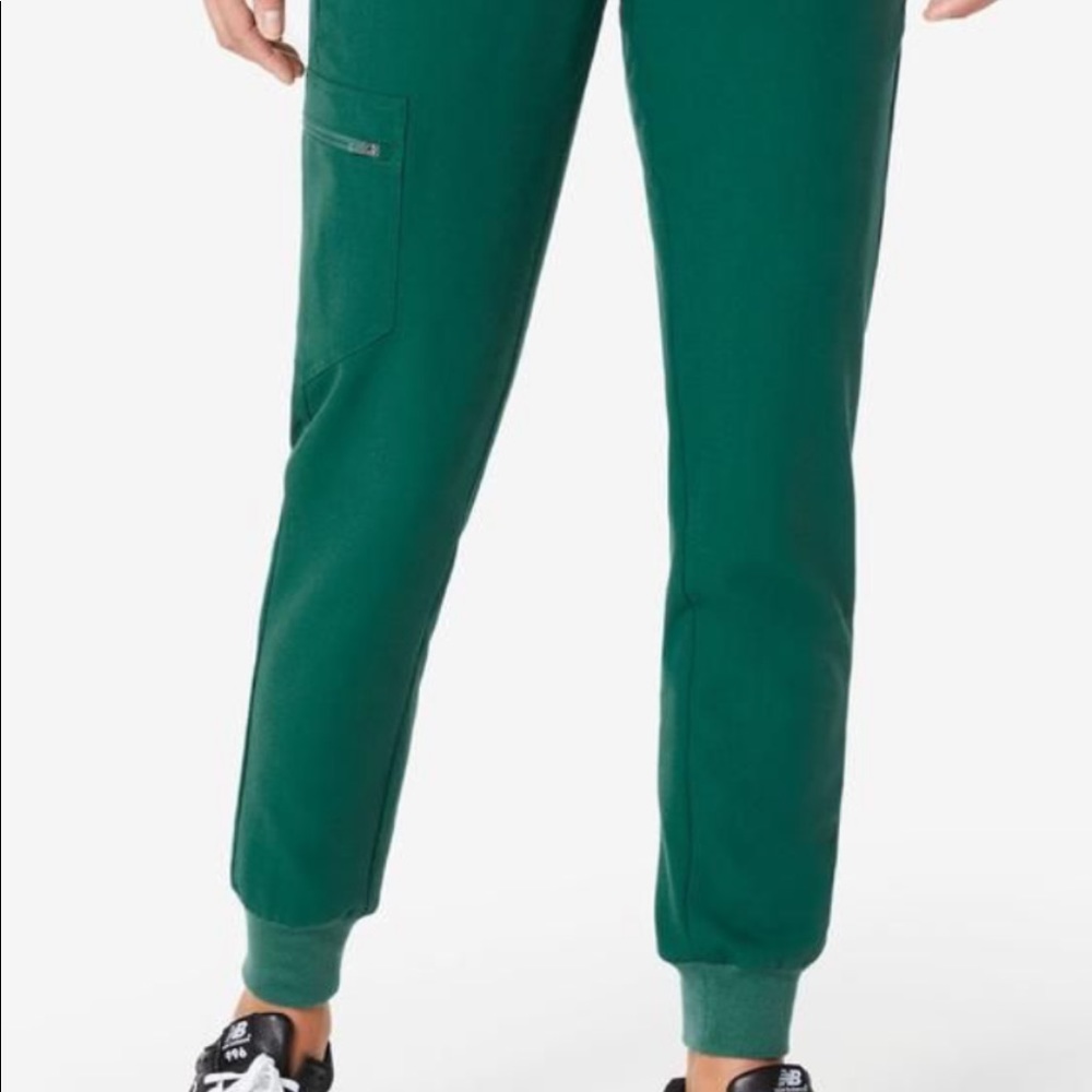 Figs Hunter green set